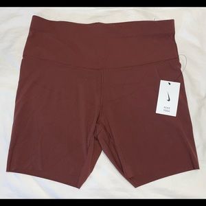 NWT-Nike Women Yoga Luxe Shorts Bronze Eclipse/Smokey Mauve